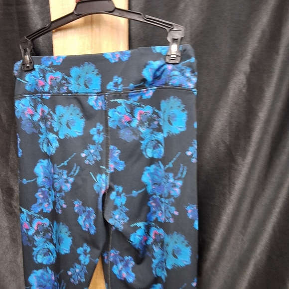 Floral abstract spandex leggings size child's 14 - Picture 6 of 9